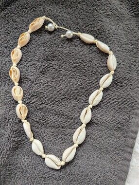 Handmade White Shell Cowrie Necklace - Beachy Women Jewelry
